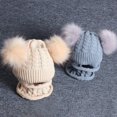thumbnail image 4 of Bonnet Tricoté pour Enfants Chaud et Confortable avec Double Pompon et Écharpe Infinie, 4 of 10
