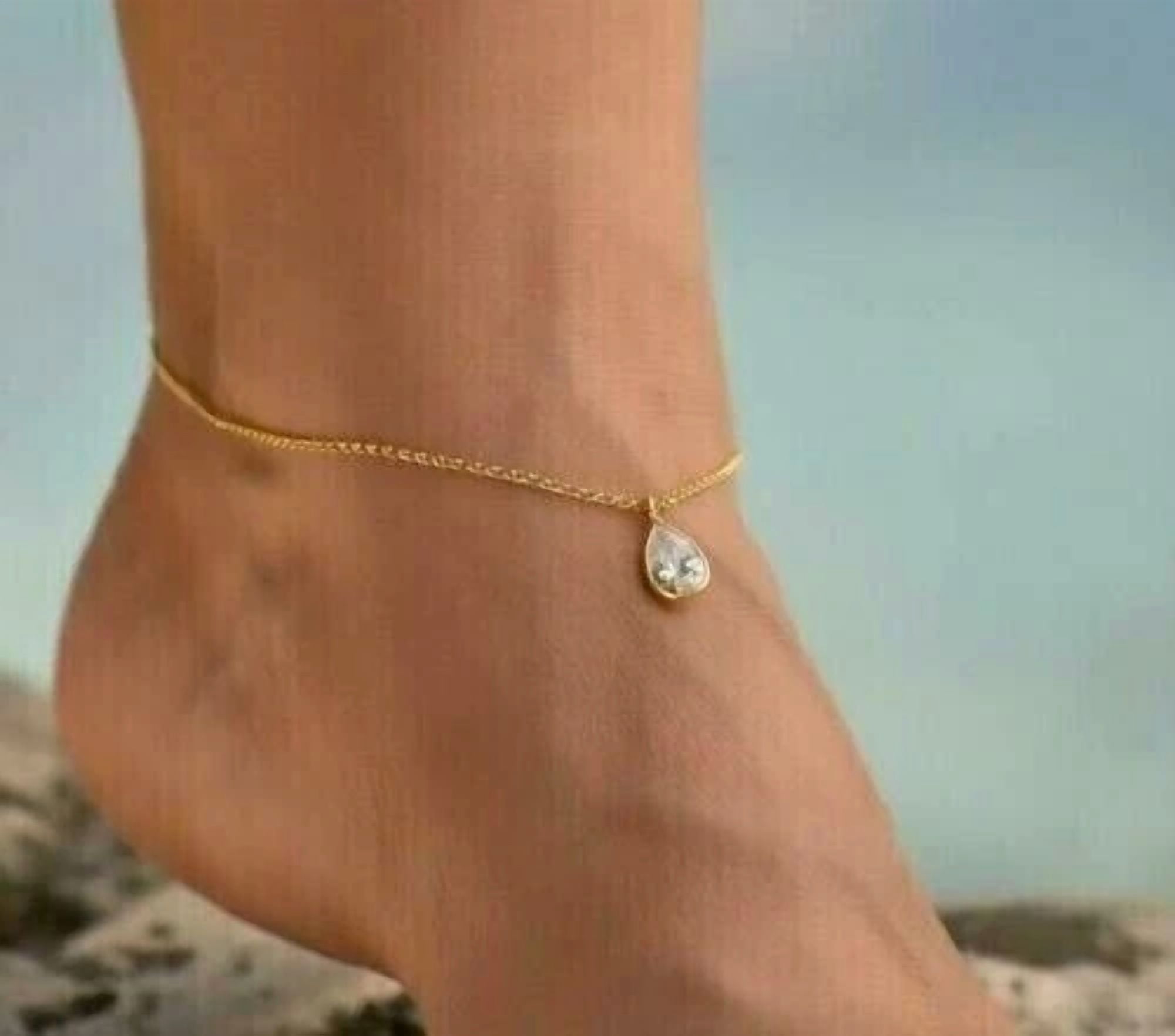 2Ct Pear Cut Simulated Diamond Women's Solitaire Classic Beauty Anklet 14K Yellow Gold Plated 925 Sterling Silver 8"