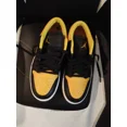 thumbnail image 4 of Size 10 Yellow And Black Jo r-dan 1 Lows, 4 of 6