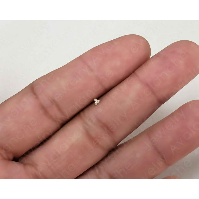 White stone deals nose stud