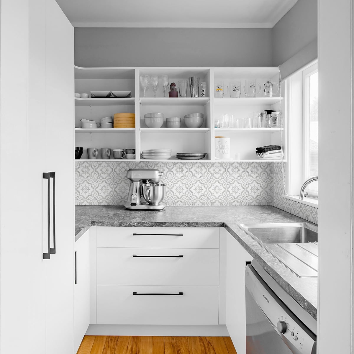 Wallquest, Inc. Luxe Haven Porto Tile Peel and Stick Wallpaper Harbor Mist