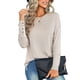 thumbnail image 1 of Camiseta de mujer informal de corte holgado con cuello redondo, mangas largas y detalle de encaje y puños abotonados en color albaricoque, 1 of 6