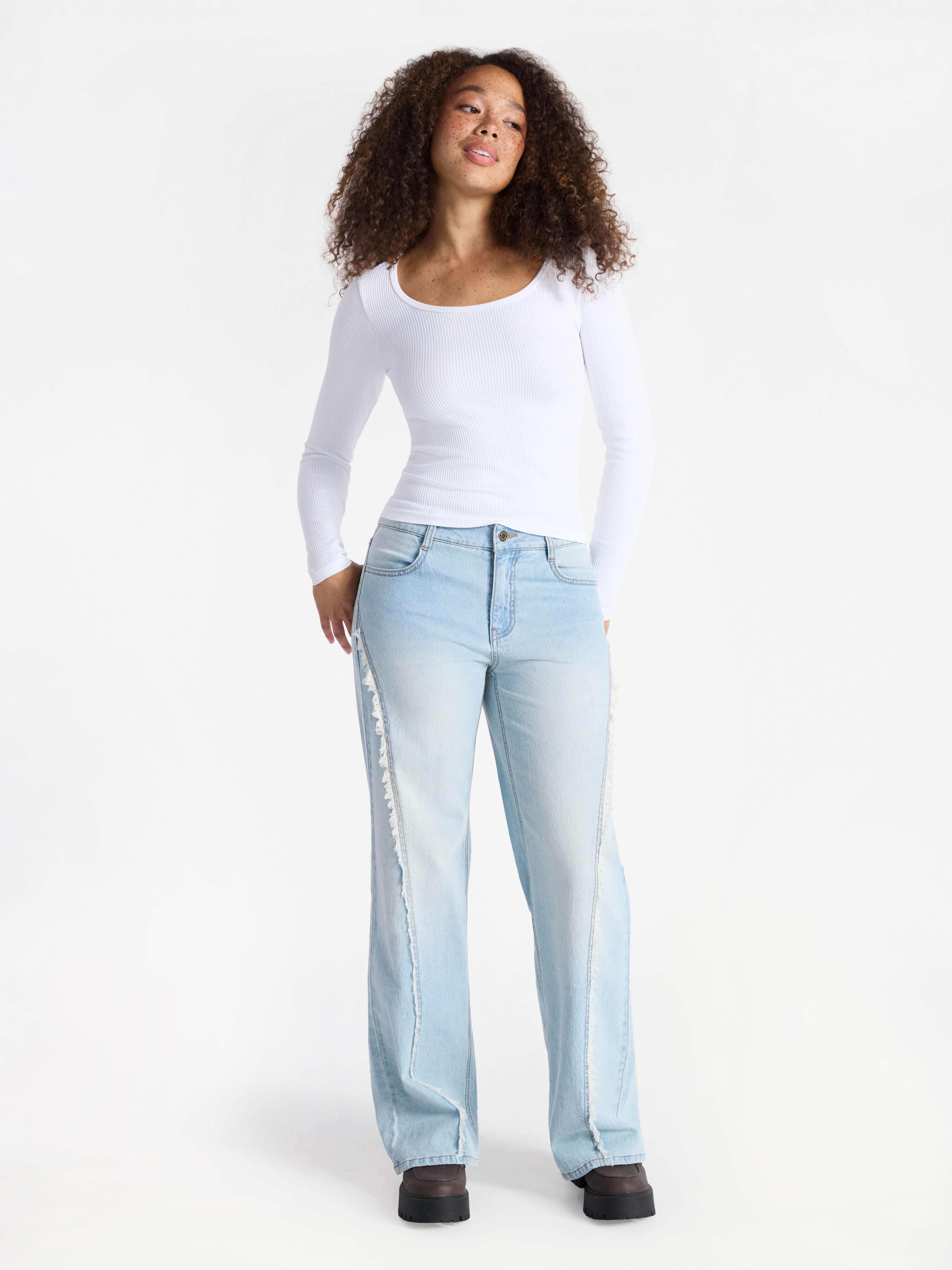 No Boundaries Baggy Wide Leg Jeans with Seams, 32" Inseam, Women's