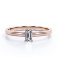 thumbnail image 1 of JeenMata Anillo de Compromiso Solitario con Engaste en Garra de Moissanita de Corte Esmeralda de 0,5 Quilates con Certificación Chapado en Oro Rosa de 18 K sobre Plata, 1 of 7