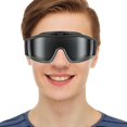 thumbnail image 4 of Lunettes de Focus Flying Car, 4 of 5