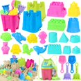 thumbnail image 1 of Castillo de arena Kubusfly de Beach Toys con 3 cubos, 4 palas y bolsa, 1 of 6