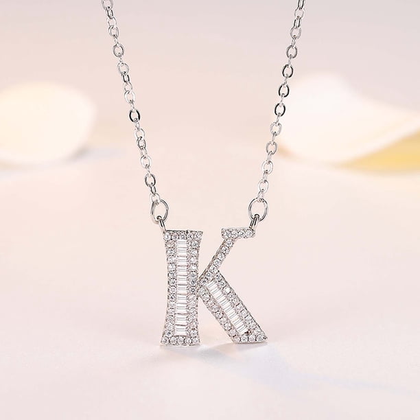 Collar con colgante de tu nombre, mi apellido y 26 palabras en inglés para hija.