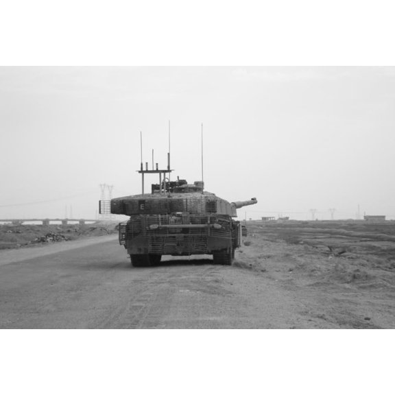 24x36 gallery poster, A Challenger 2 tank of B Squadron Royal Dragoon Guards near Basra in 2008