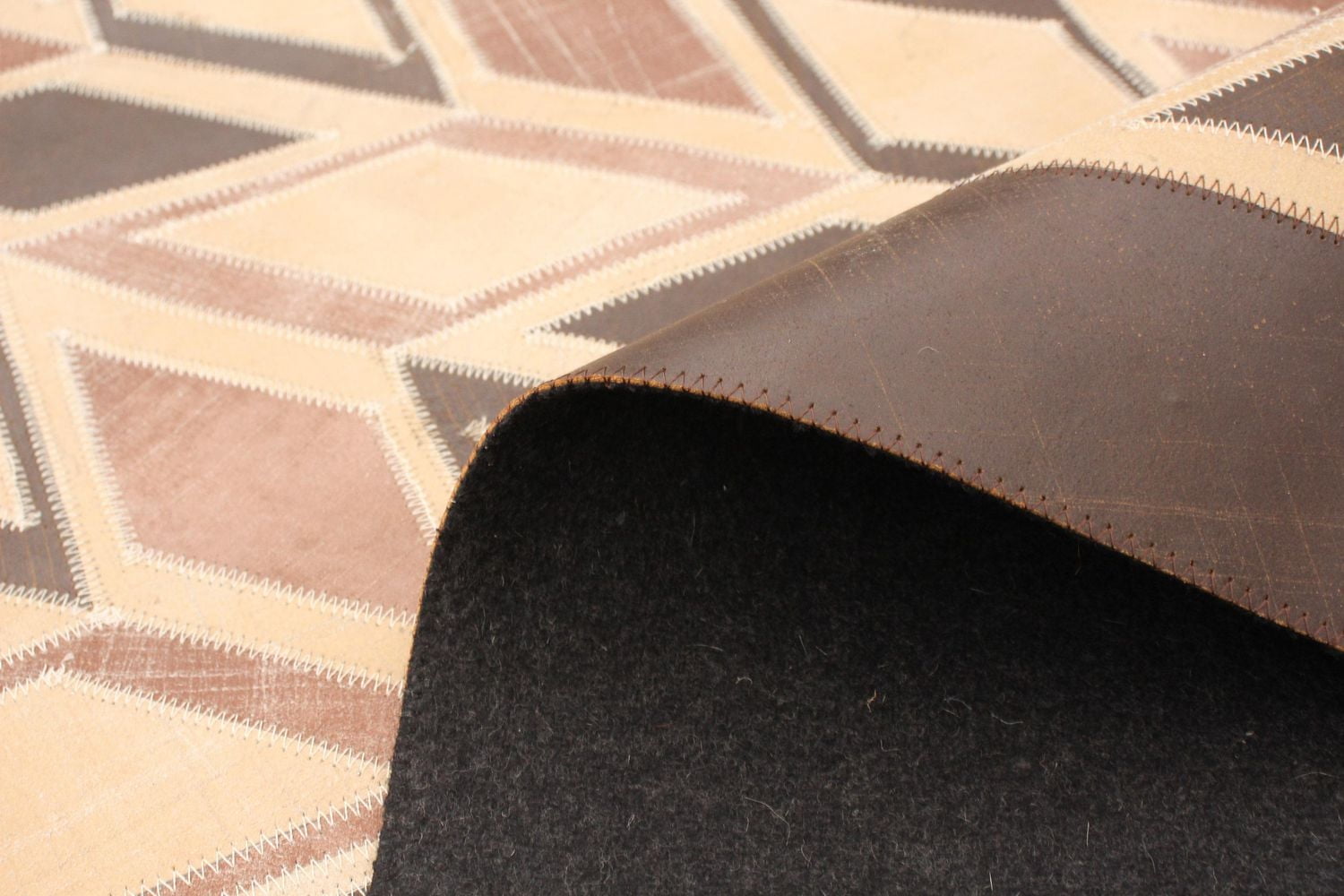 ECARPETGALLERY 4'11" x 7'10" Contemporary Cowhide Patchwork Handmade Area Rug for Living Room, Dining Room and Bedroom in Brown