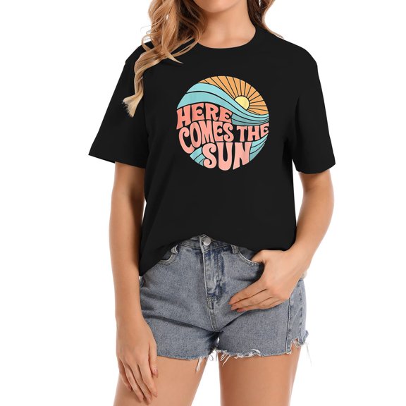 Pink Groovy Here Comes the Sun Classic for women T-Shirt