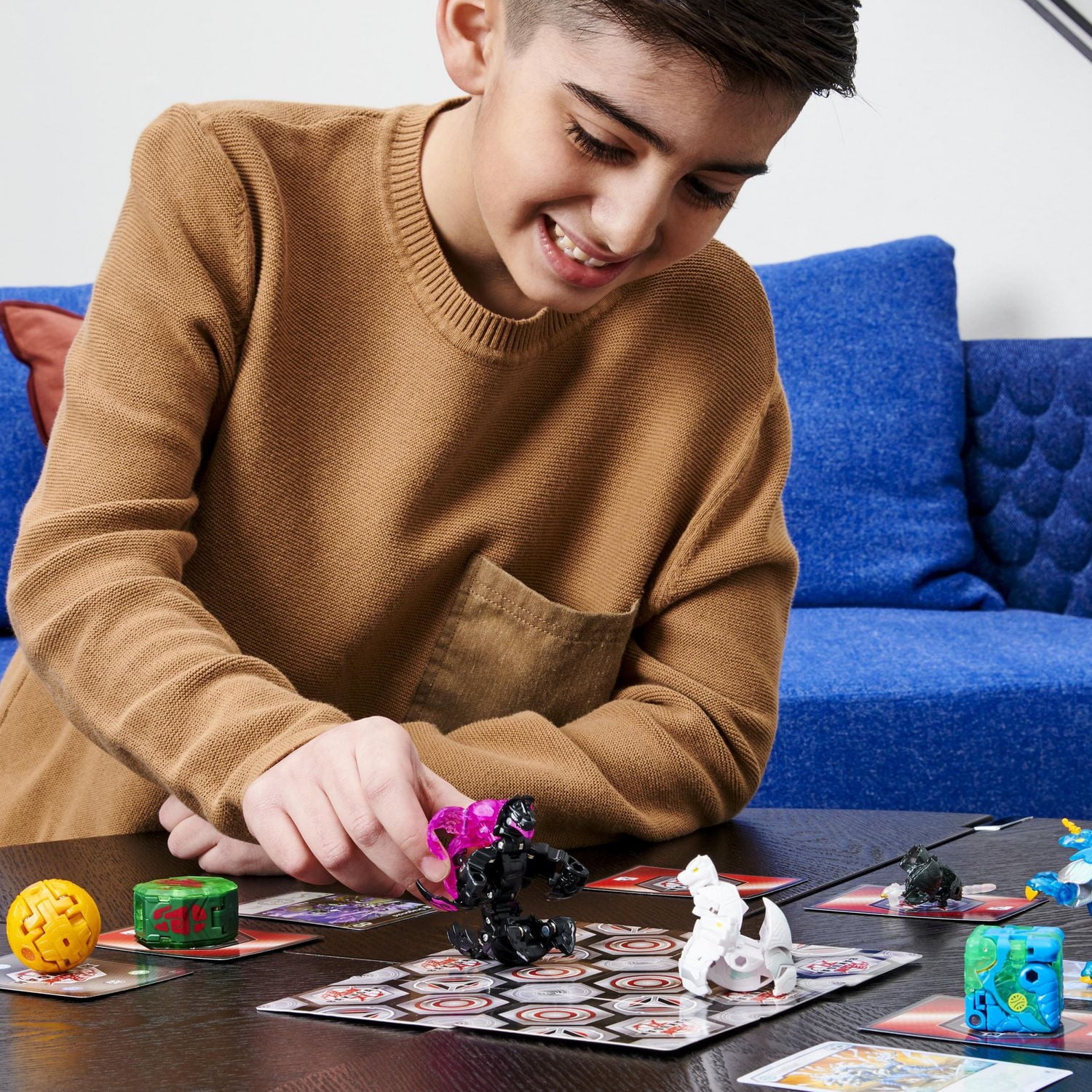 Bakugan Evolutions, Battle Strike Pack Neo Hydorous et Babadrill, 6 figurines articulées Bakugan, 9 cartes à collectionner et 8 BakuCores, jouets pour garçons à partir de 6 ans