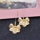 thumbnail image 3 of Pendiente colgante de flor elegante dorado, bonitos pendientes de flores de Metal, joyería de flores única y elegante, regalo para mujeres y niñas, 3 of 5