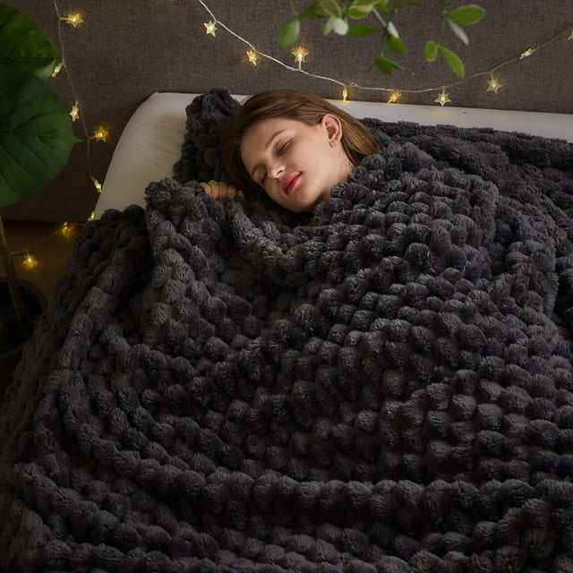 Biwat Super Soft Queen Blanket Grey Premium Silky Flannel Fleece 3D Clouds Stylish Jacquard Lightweight Bed Blanket All Season Use 350GSM (Grey Clouds, Queen(90"x90"))