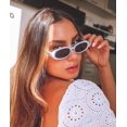 thumbnail image 2 of Gafas de Sol Ovaladas Retro de los 90 Laurinny para Mujer Blancas/Marrones, 2 of 8