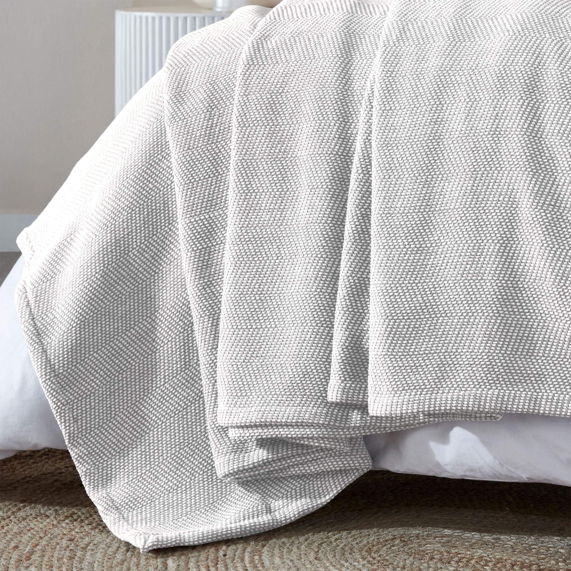 Superior Chrisney Chevron Cotton Blanket, Full/Queen, Grey