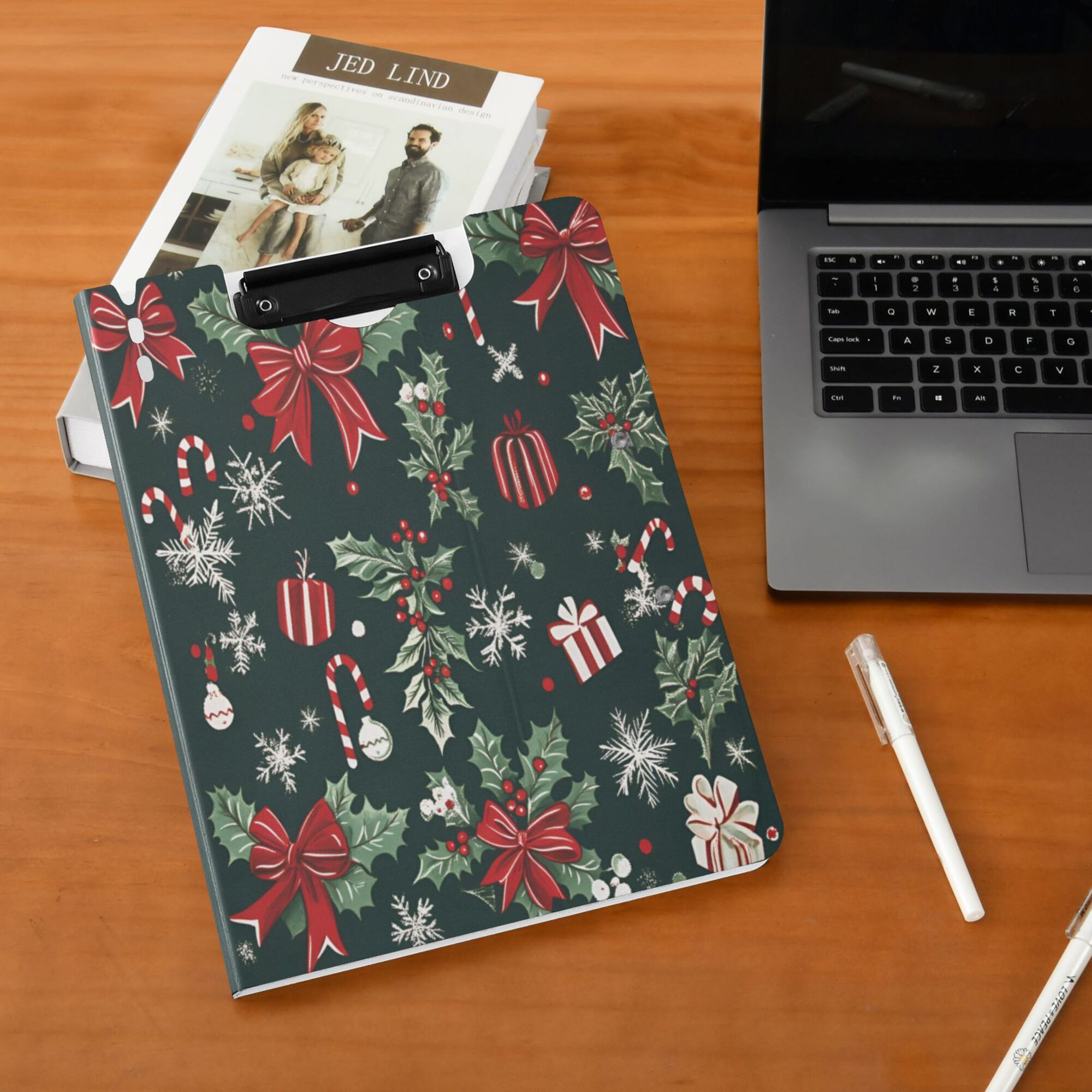 FORMRS A4 Clipboard Folder with Pen Holder Horizontal Foldable School Office Binder, Green Christmas