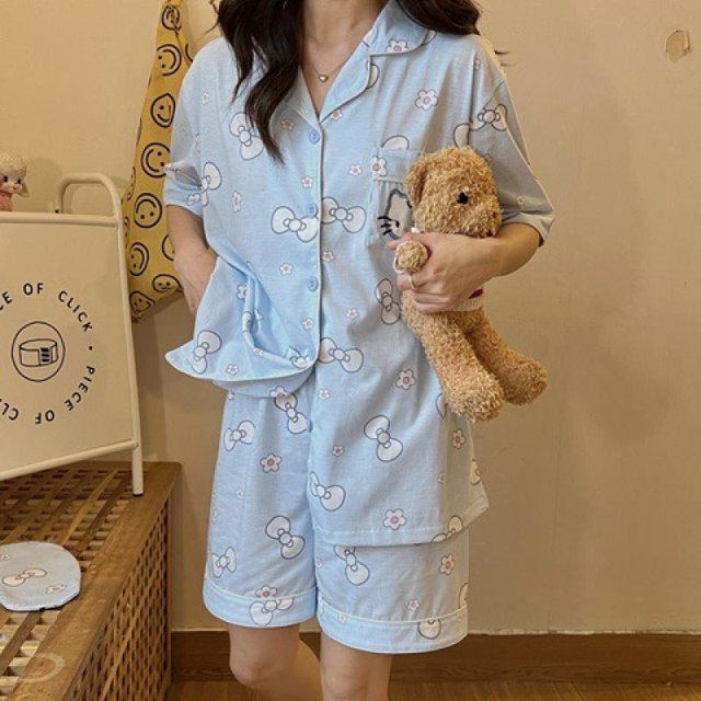 Hello Kitty-Pijama de manga corta con estampado de Pochacco para niñas, ropa de dormir con estampado de dibujos animados Kawaii, con solapa y diseño de Mymelody Kuromi Pochacco Sanrio
