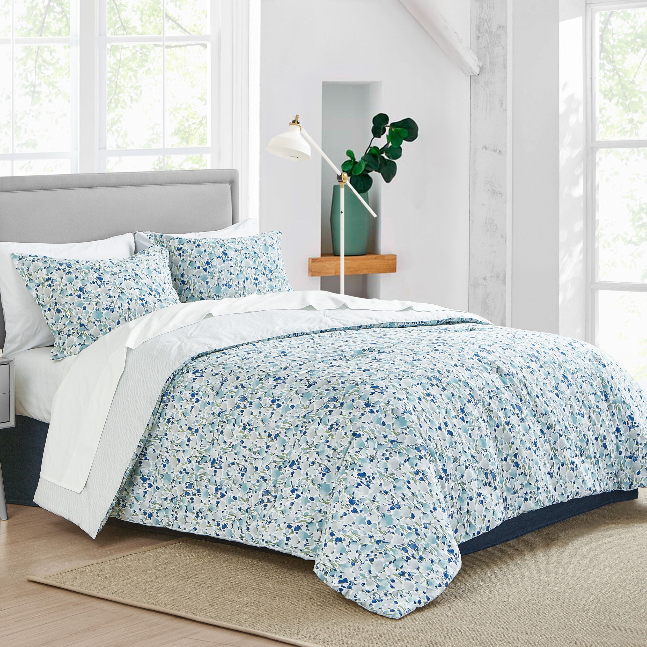 Poppy & Fritz Olivia Blue Full/Queen Comforter Set