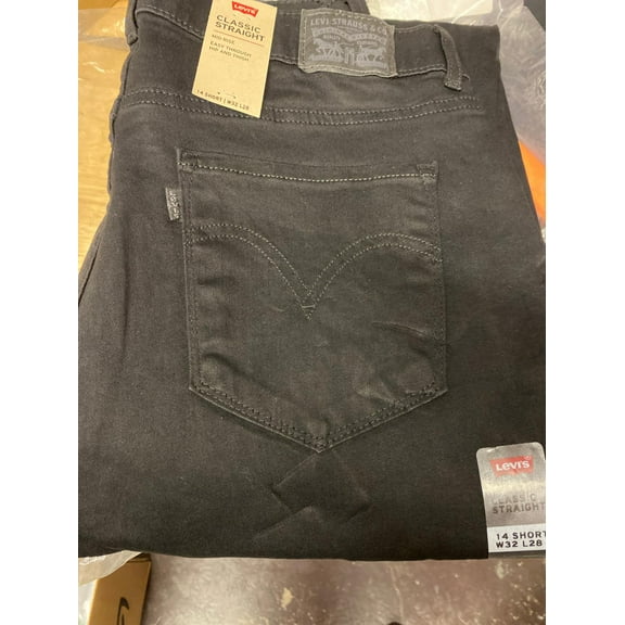 Women's Levi's® Classic Straight-Leg Jeans Color: Soft Black Size: 32(US 14)S