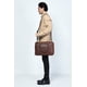thumbnail image 2 of Bolso y Bolso de Hombro para Portátil Moderno y Delgado para Hombre O Mujer, 2 of 8