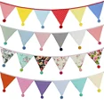 thumbnail image 2 of Banderines Triangulares de Tela de Algodón con Pompones Coloridos – Decoración para Cumpleaños, Tiendas de Campaña y Fondo de Fotos, 2 of 2