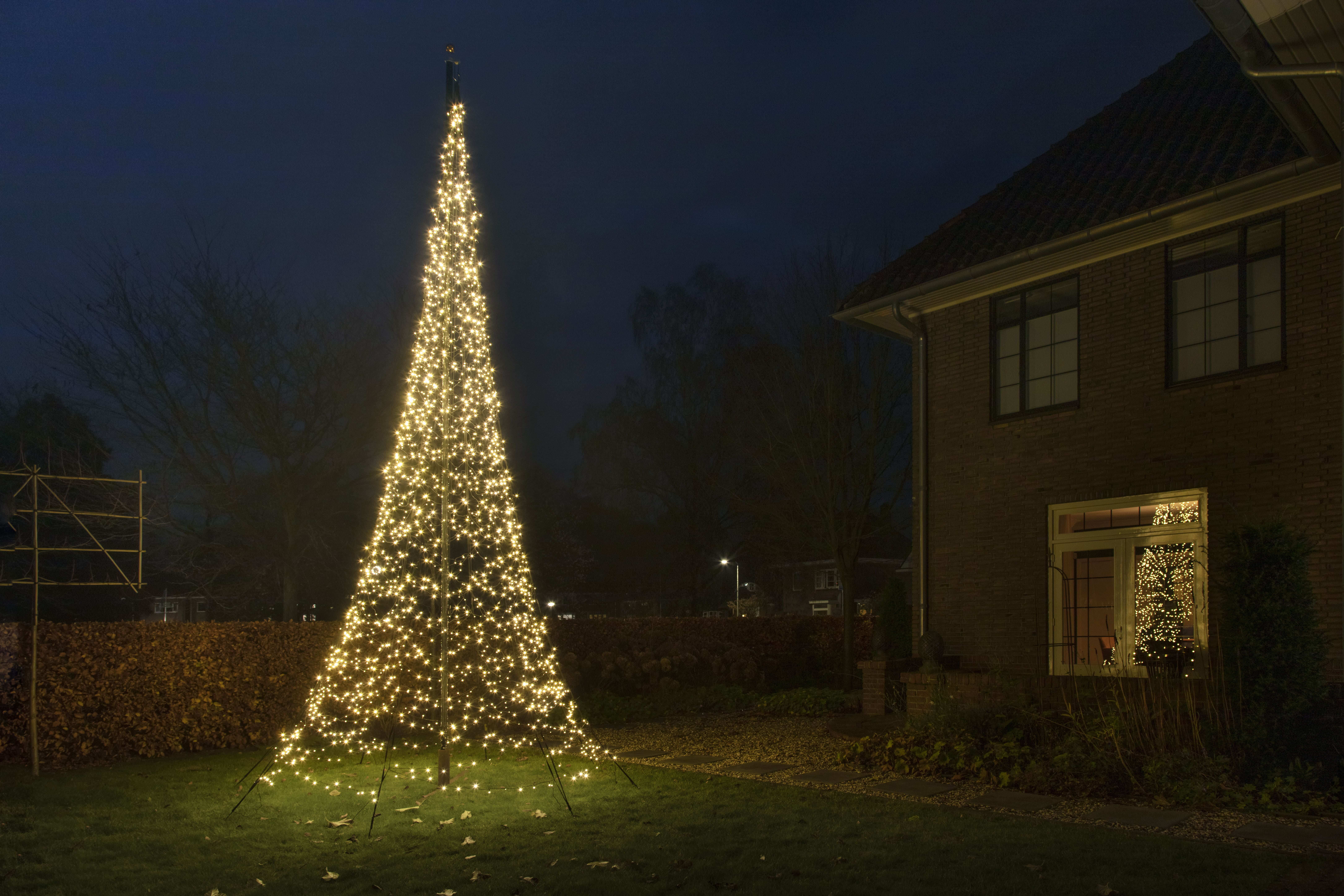 Fairybell Flagpole Outdoor LED Christmas Tree - 20ft - 2,000 LEDs Christmas Tree for Outside use - Warm White - Walmart.com