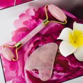 thumbnail image 2 of Masseur Facial pour Rides Rouleau de Jade Rose Authentique & Rouleau de Quartz Rose – Rouleau de Jade pour Rouleau Facial, Rouleau de Jade Naturel en Pierre de Jade Rose et Ensemble d'Outils Gua Sha, 2 of 7