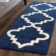 thumbnail image 3 of Safavieh Chatham 5' Round Hand Tufted Wool Rug, 3 of 10
