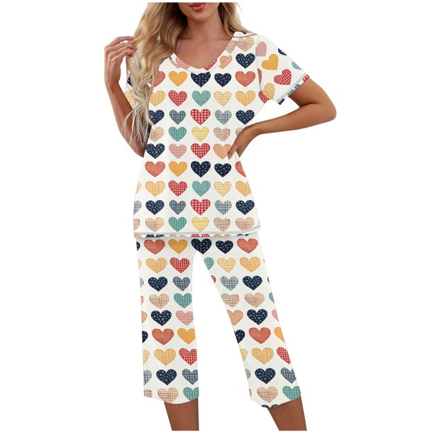 Puntoco Ropa de dormir para mujer Conjunto de pijama con cuello redondo, manga corta, botones y cintura elástica con bolsillos y pantalón para el día de San Valentín