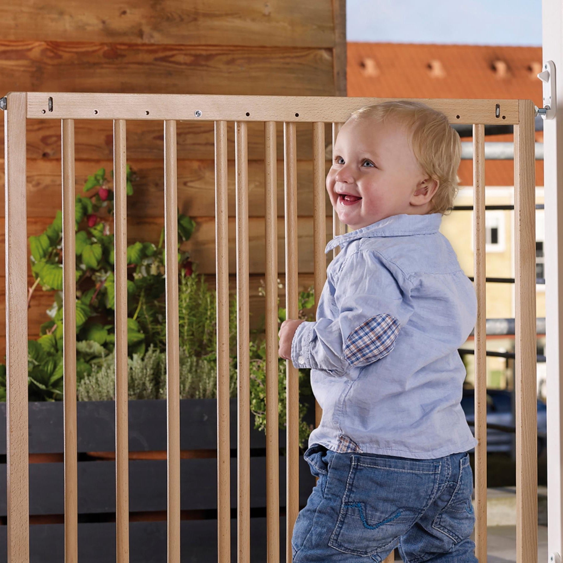 BabyDan MultiDan Wall Mount 23.9-40.1 Inch Doorway Safety Baby Gate, Beechwood