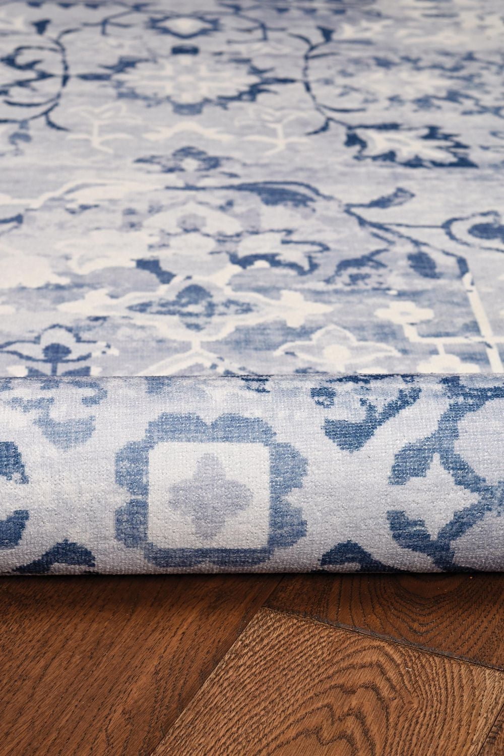 Harris 2' x 3' Washable Accent Rug, Grey and Ivory