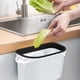 thumbnail image 4 of Cubo de Basura para Colgar En La Puerta Del Armario | Cubo de Basura de Cocina con Aro para Bolsas | Papelera de Plástico Que Ahorra Espacio para Cáscaras de Fruta, Restos de Papel | Montaje En Pared, 4 of 6