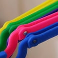 thumbnail image 4 of Wosthever Percha plegable portátil de plástico para ropa, percha de viaje, 5 colores Almacenamiento y organización del hogar amarillo, 4 of 5
