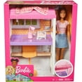 thumbnail image 3 of Barbie – Coffret Poupée et Lit surélevé, 3 of 9