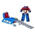 thumbnail image 3 of Playskool Heroes Transformers Rescue Bots Flip Racers - Optimus Prime Remorque et piste de course, 3 of 4