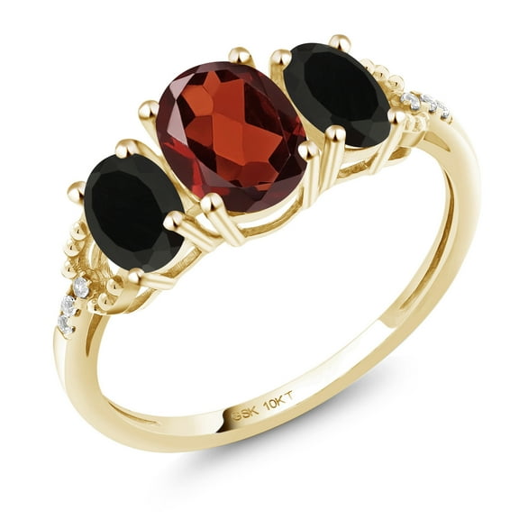 Gem Stone King 10K Yellow Gold 3-Stone Diamond Engagement Ring 1.69 Ct Oval Red Garnet Black Onyx (Size 7)