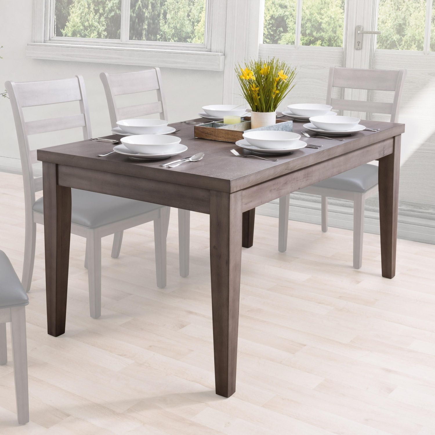 Table à manger d'intérieur classique CorLiving New York en bois massif et contrecollé gris délavé pouvant accueillir jusqu'à 6 personnes