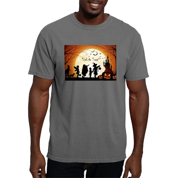 CafePress - Halloween Trick Or Treat Kids T Shirt - Mens Comfort Colors Shirt