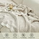 thumbnail image 5 of Manta Amélie Home con forma de gofre de chenilla reversible, 130 x 150 cm, 5 of 9