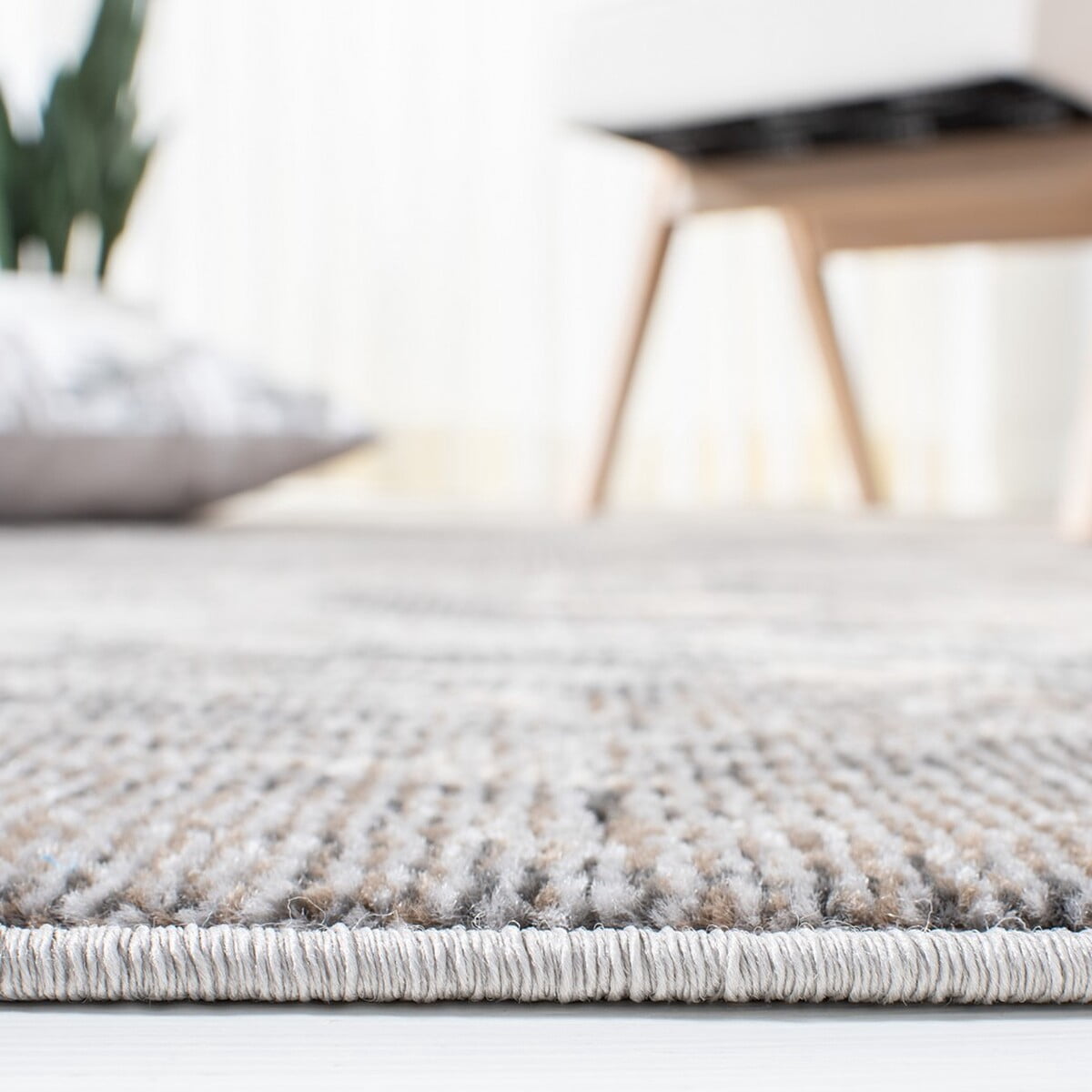 SAFAVIEH Madison Oscar Abstract Distressed Area Rug, Beige/Grey, 4' x 6'
