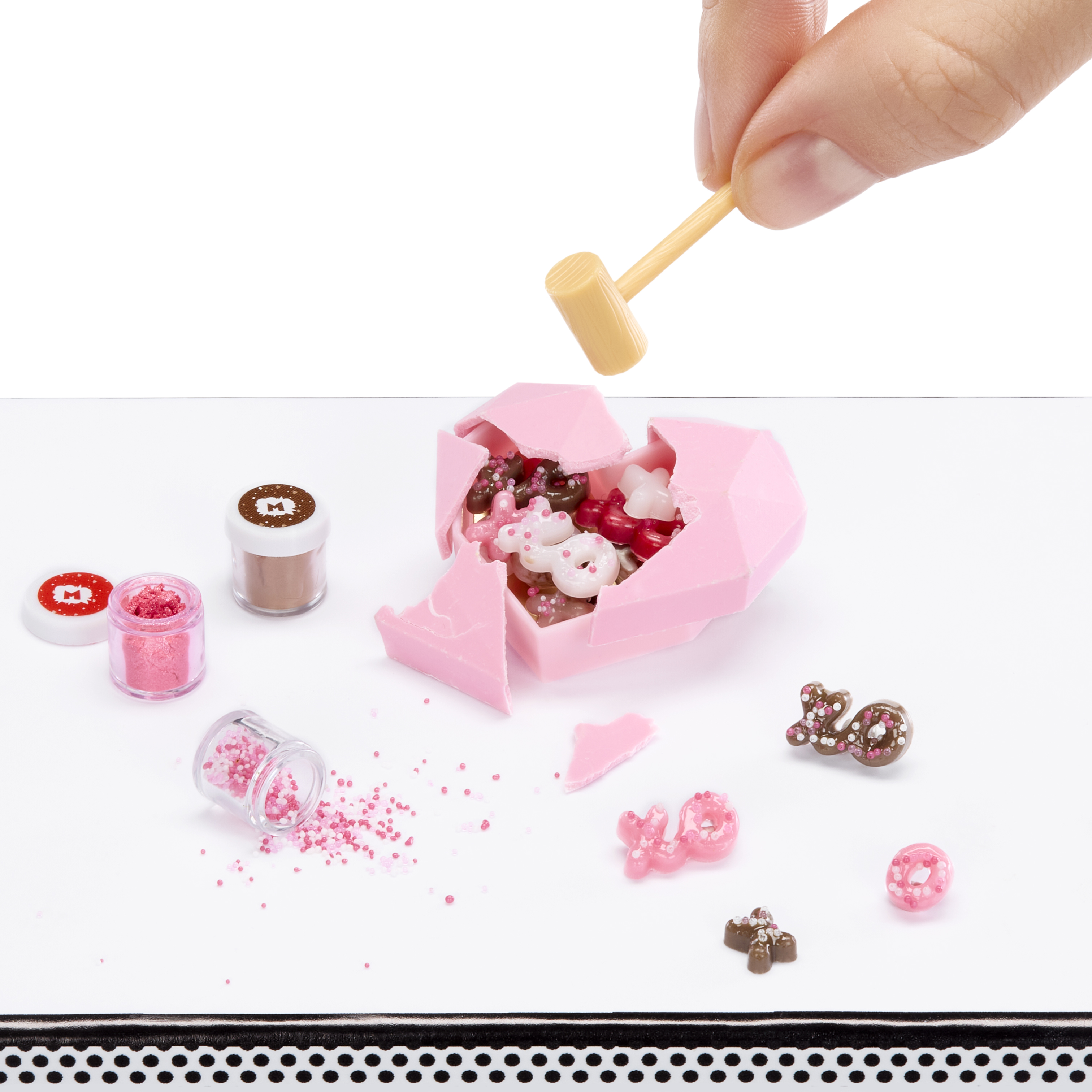 MGA's Miniverse Make It Mini Valentine's Mini Collectibles, Blind