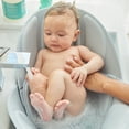 thumbnail image 4 of Asiento de baño para bebé Frida Baby Soft Sink Bather con cojín de baño, 4 of 9