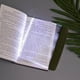 thumbnail image 1 of Lámpara de lectura LED de panel plano, luz portátil para libros con visión nocturna, protección ocular suave, diseño ligero, batería para la lectura, 1 of 3