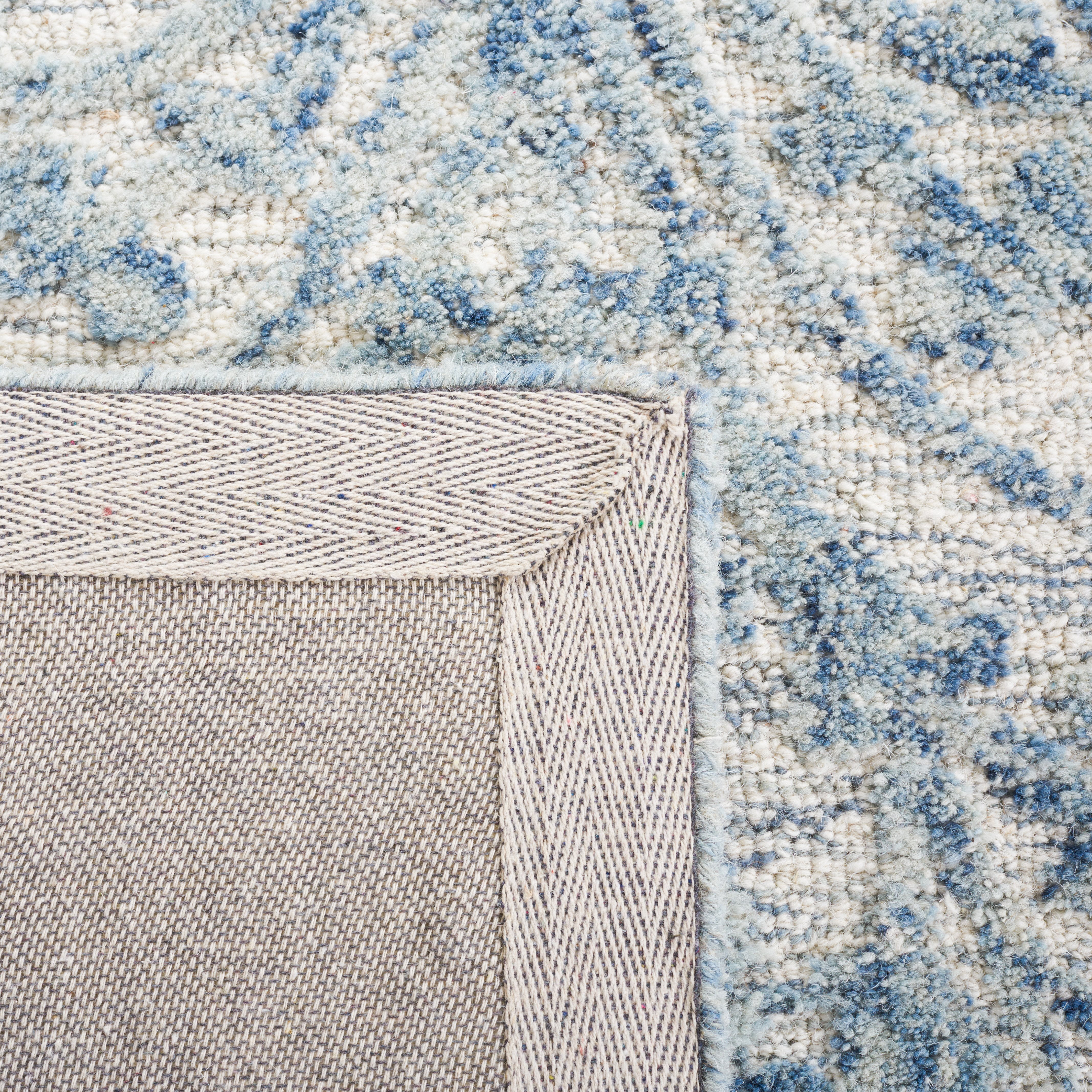 Safavieh Metro Gertrude Medallion Runner Rug, Blue/Ivory, 2'3" x 8'