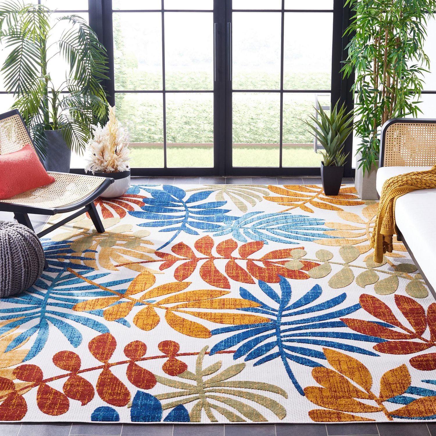 SAFAVIEH Cabana Elouise Floral Indoor/Outdoor Area Rug