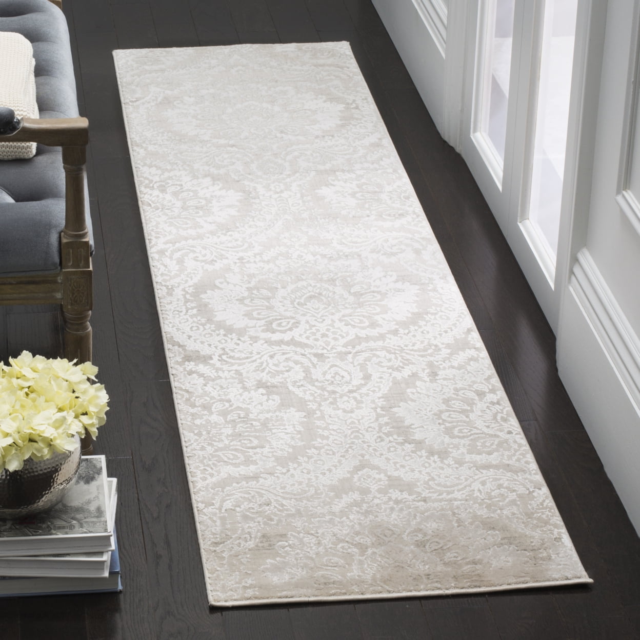 SAFAVIEH Princeton Collection PRN717B Silver / Beige Rug