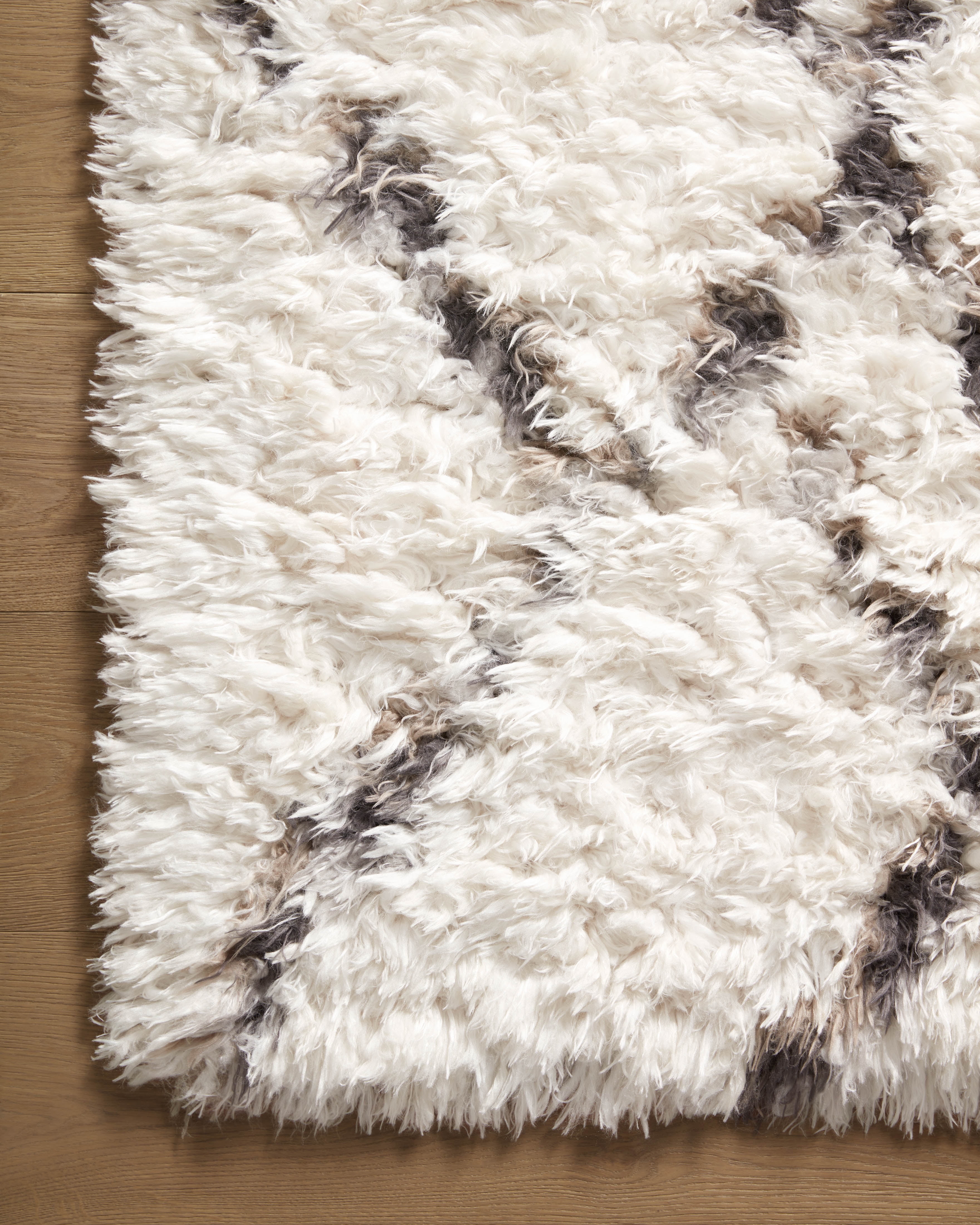 Angela Rose x Loloi Amira Ivory / Bark 2'-7" x 12'-0" Runner Rug