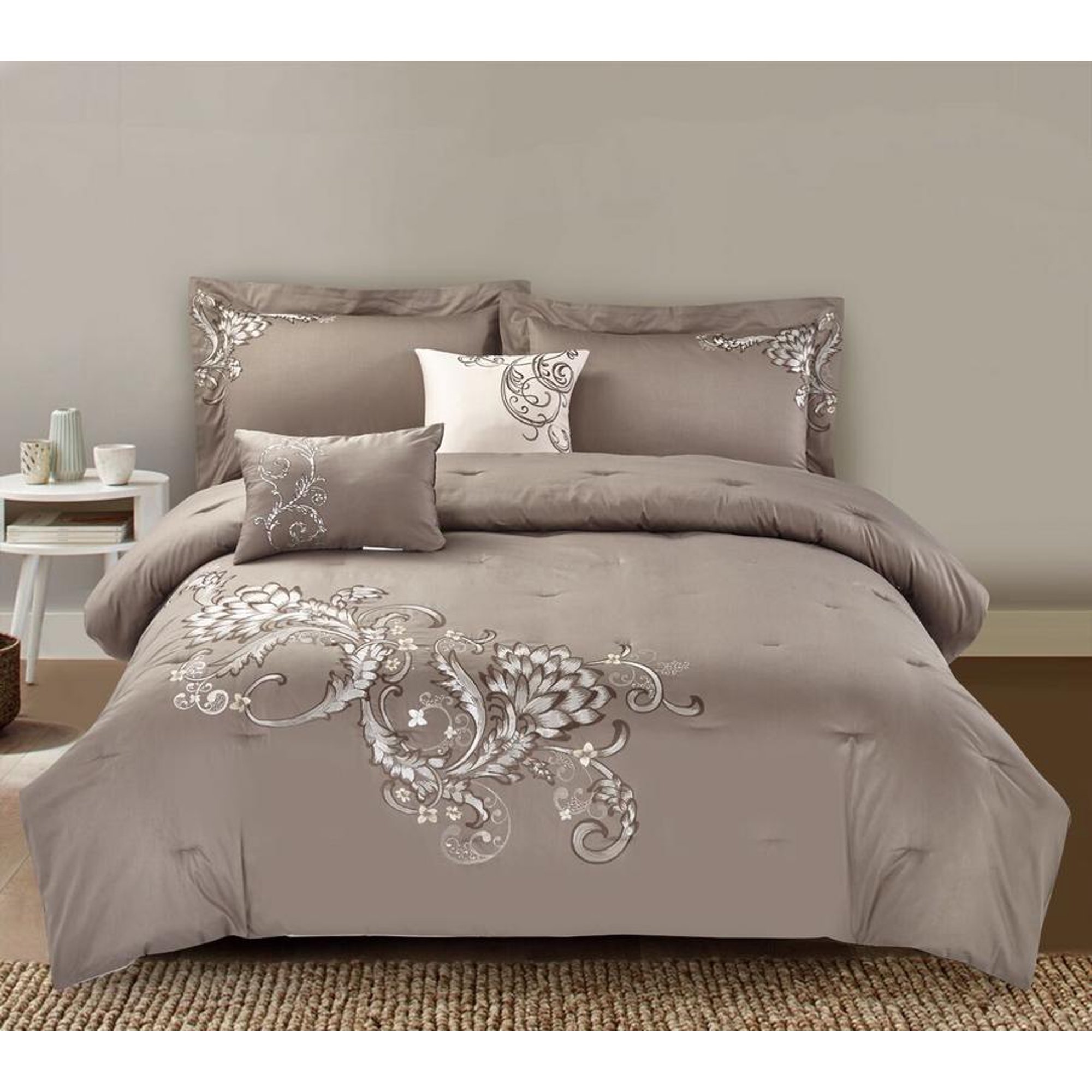 Sheila Breathable 5 Pc Comforter Set 300 Thread Count Egyptian