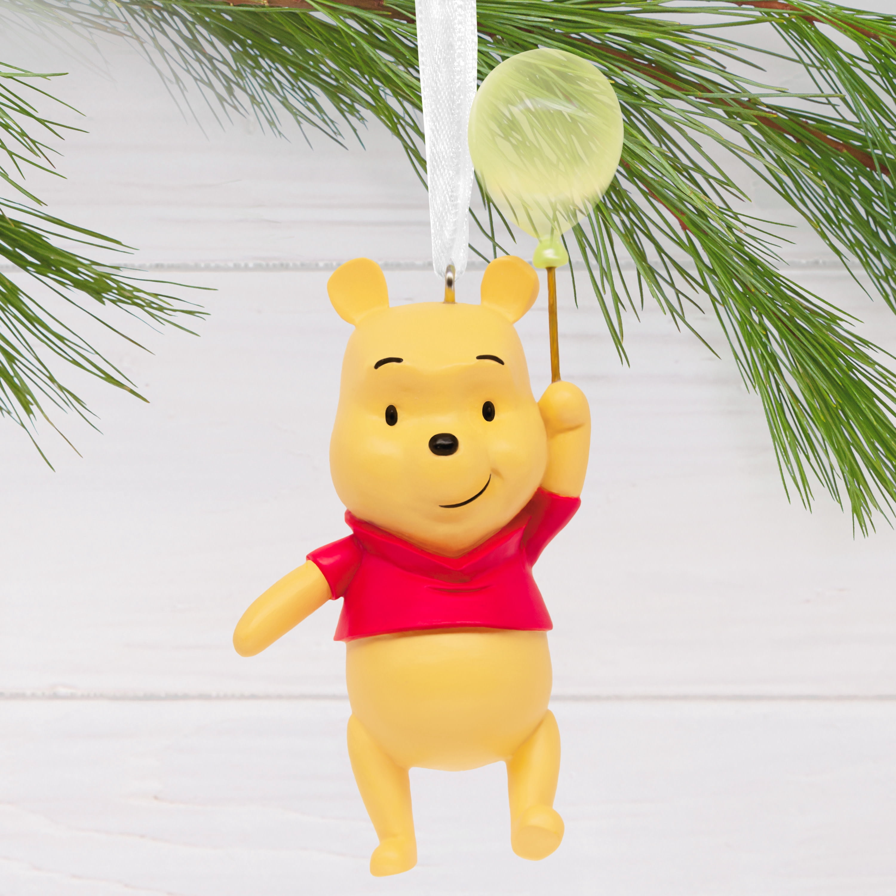 Hallmark Christmas Ornament (Disney Winnie the Pooh With Balloon), 1 Count