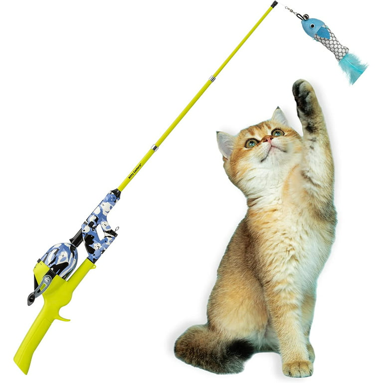 Kid Casters Cat Caster Toy Camo Tangle Free, Retractable & Easy to Store  Includes 2 Teaser Toys 